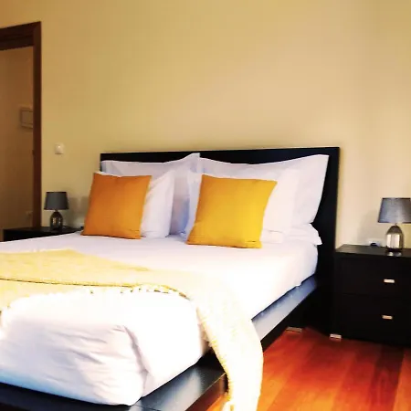 Tranquil Retreat In Sao Vicente بيت للعطل